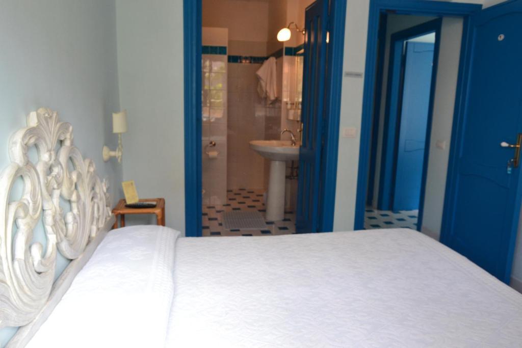 Hotel La Lampara Golfo Aranci Room photo